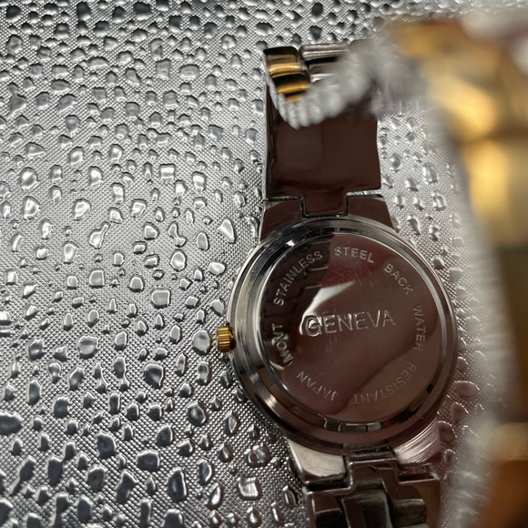 Geneva quartz watch set of His and Her’s watches - Picture 7 of 11